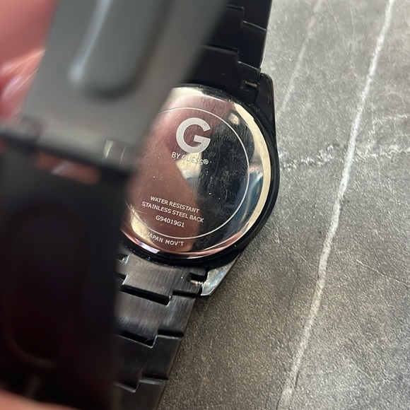 Men’s Guess Watch - Picture 4 of 5